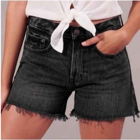 Abercrombie & Fitch Mid-Rise Boyfriend Raw Hem Denim Shorts Washed Black - Picture 1 of 12